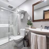 Room #17437742