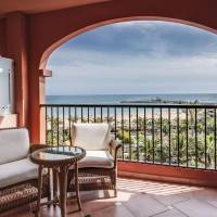 Deluxe (3 adults), Guest room, 1 King, Ocean view