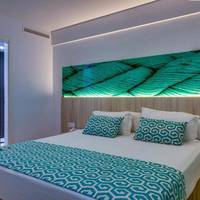 Room #9296629