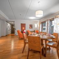 Three-Bedroom Deluxe Apartment