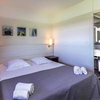 Privilege Room (5 Adults)