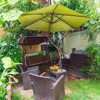 Apartment with Garden View