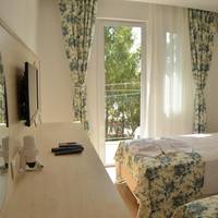 Twin Room with Pool View