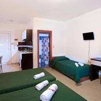 Studio (3 Adults)
