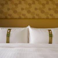 Deluxe King or Twin Room