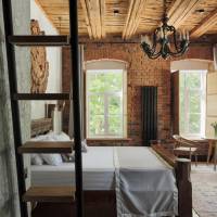 Deluxe King Suite