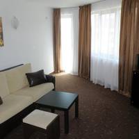 One-Bedroom Apartment with Balcony