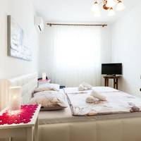 One-Bedroom Apartment with Patio