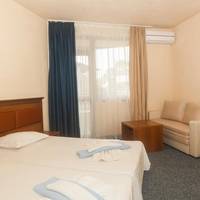 Family Room with Terrace (2 Adults + 2 Children)