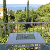 Two-Bedroom Apartment with Balcony and Sea View (6 Adults)