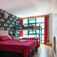 1 bed in a 3 bed mixed Dorm En suite
