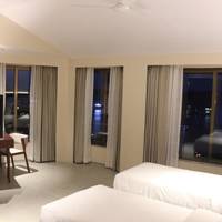 Premium Riverview Twin Room