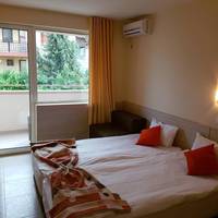 Double or Twin Room (2 Adults + 1 Child)