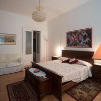 Single Room with Shared Bathroom