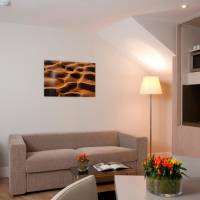 Deluxe Queen Suite