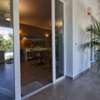 Villa with Garden View