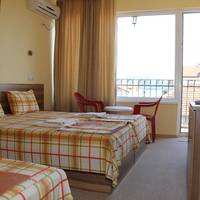 Triple Room with Terrace