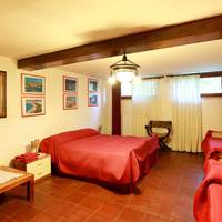 Quadruple Room with Private External Bathroom