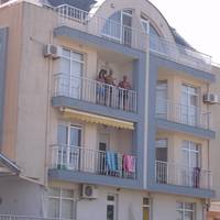 One-Bedroom Apartment with Sea View