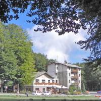 Deluxe Double Room (1 adult + 1 child)
