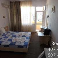 Double or Twin Room with Sea View (2 Adults + 1 Child)