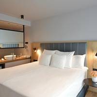 Deluxe King Room with View