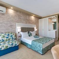 Double Room with Balcony (2 Adults + 1 Child)