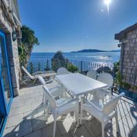 Three-Bedroom Villa (6 Adults)