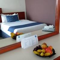 Twin Room with Pool View - Non-Smoking