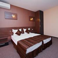 One-Bedroom Suite with Balcony