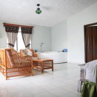 King Suite with Pool View