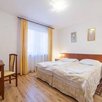 One-Bedroom Apartment with Balcony (3 Adults)