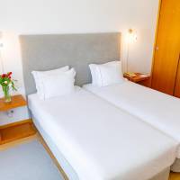 One-Bedroom Suite with Land View (1-4 Adults)
