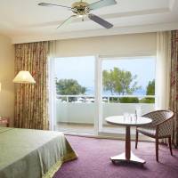 Deluxe Suite (2-3 Adults)