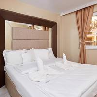  One-Bedroom Apartment with Balcony ( 2 Adults + 2 Children)