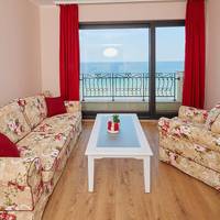 One-Bedroom Apartment with Sea View