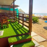 Beach Front Hut - AC