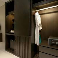 Superior Room - Pool Wing - King Bed