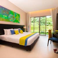 Deluxe Room - Pool Wing - King Bed
