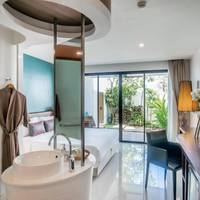 Deluxe Double Room with Garden View