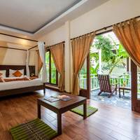 Deluxe Bungalow with Garden View