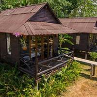 Deluxe Bungalow with Garden View