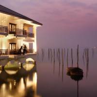Classic Overwater Lake View Room