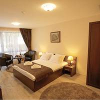One-Bedroom Apartment with Terrace