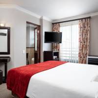 Standard Room with Queen Bed