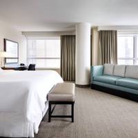 Corner King Room, Larger Guest room, 1 King, Corner room
