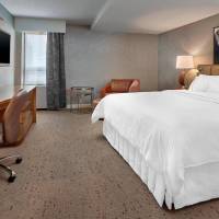 Deluxe, Larger Guest room, 1 King, City view, Deluxe Wing