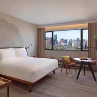 1 King Bed Sanlitun View 