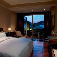 Deluxe King Room with Terrace