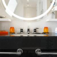 Montaigne Suite